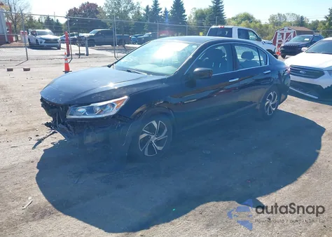 2017 Honda Accord Lx z USA, uszkodzony, nr VIN 1HGCR2F35HA094836